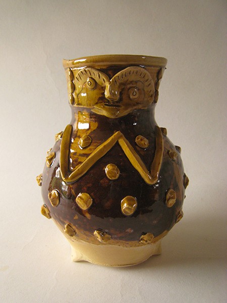 http://www.poteriedesgrandsbois.com/files/gimgs/th-31_PCH046-05-poterie-médiéval-des grands bois-pichets-pichet.jpg